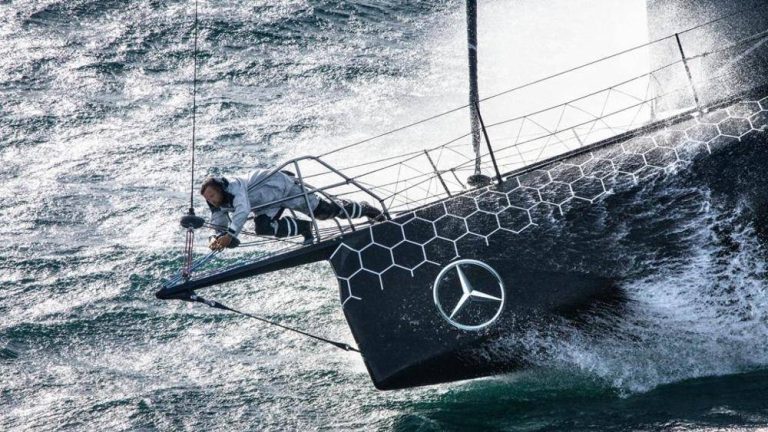 Hugo Bossa Alex Thomson Vendee Globe