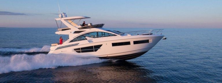 Cruiser Yachts 60 Fly navigazione