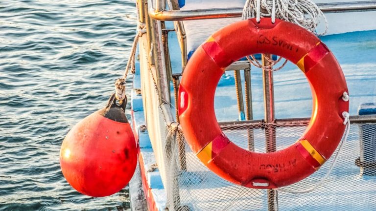 sicurezza in mare dotazioni