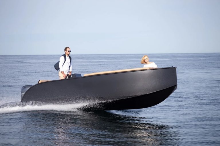 Futuro Boats ZX20