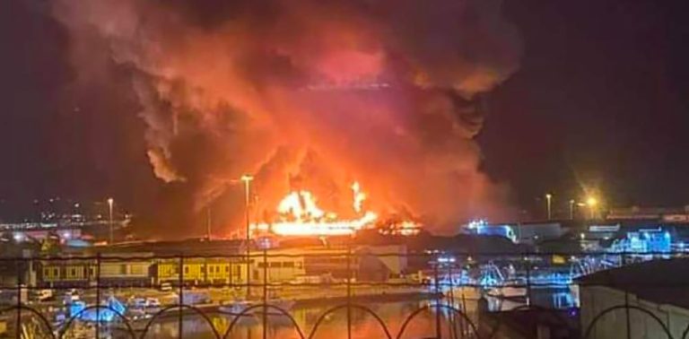 incendio porto ancona