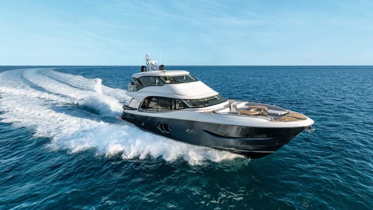 MCY 76 Skylounge Raymarine