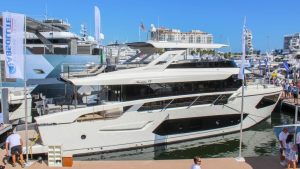 Absolute Yachts affascina con i Navetta 75 e 48 Coupé: doppio debutto americano al FLIBS