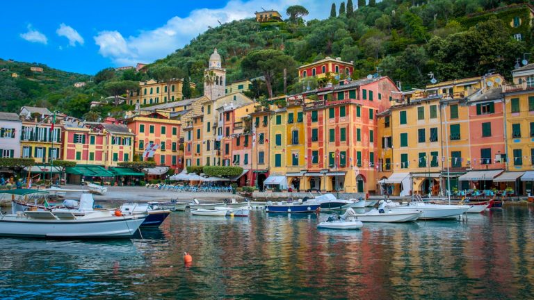 Noleggio imbarcazioni in Liguria Marina Porto Antico