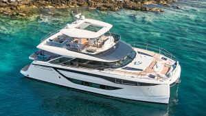 Prestige M8, la reinvenzione del catamarano a motore. Prova in mare