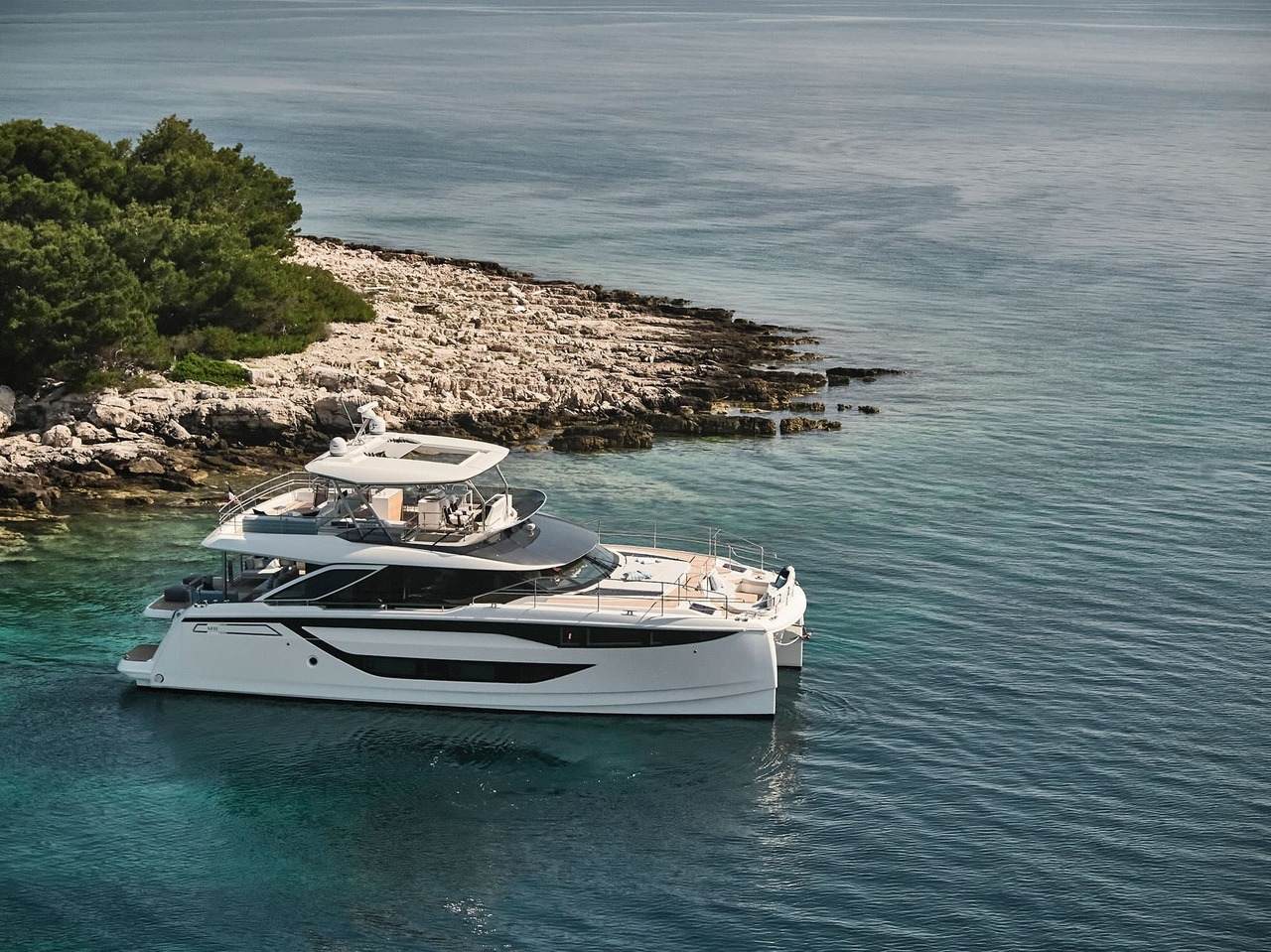 prestige yachts