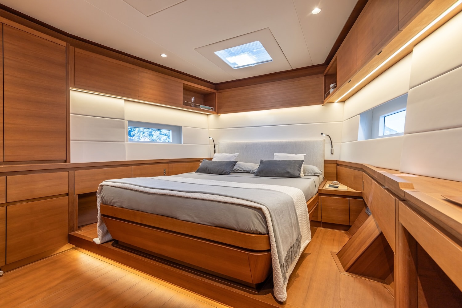 Grand Soleil 65 LC Master Cabin