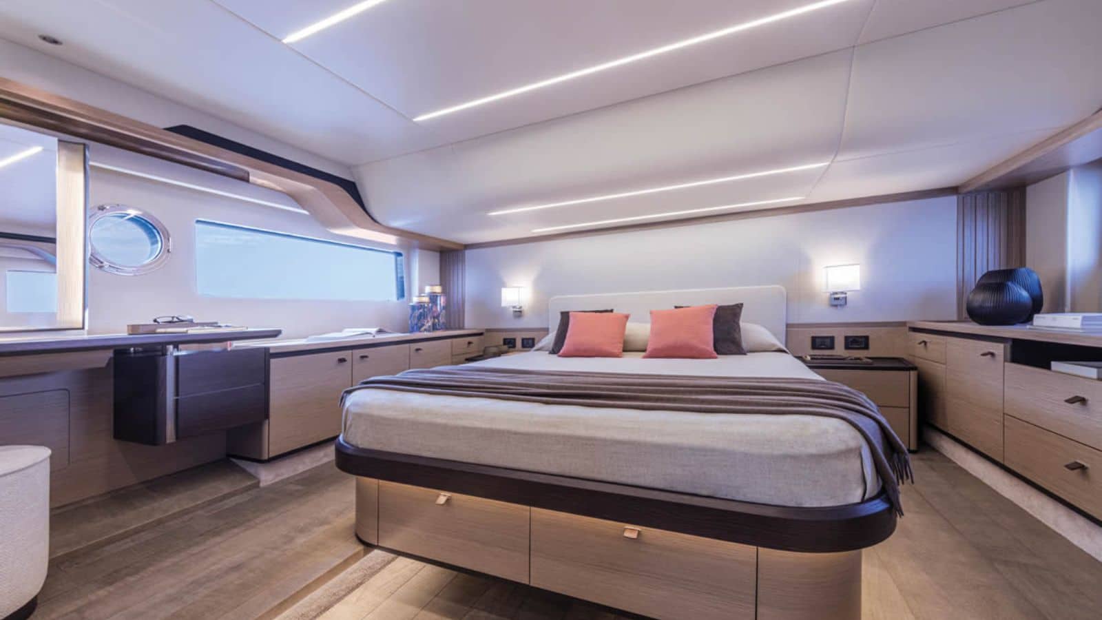 ABSOLUTE NAVETTA CABINA