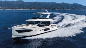 Absolute Yachts conquista Genova con la nuova Navetta 53